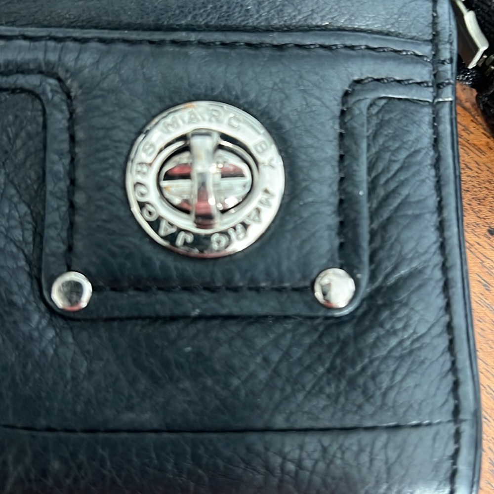 Marc Jacobs wallet/clutch GUC - Picture 2 of 6
